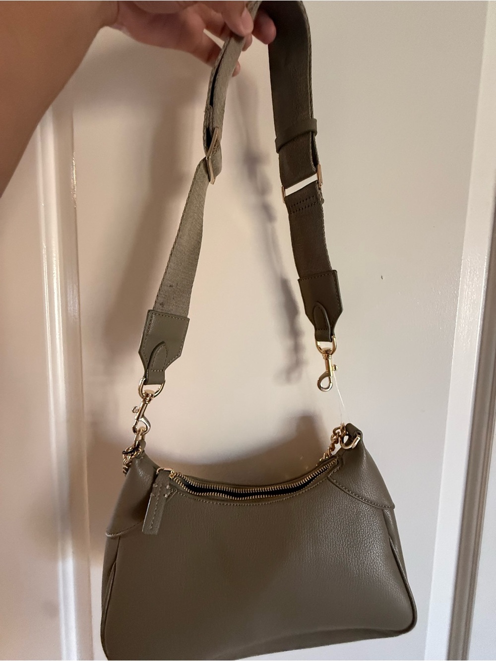 MANGO Olive green Crossbody Bag with chain - Picture 2 of 7